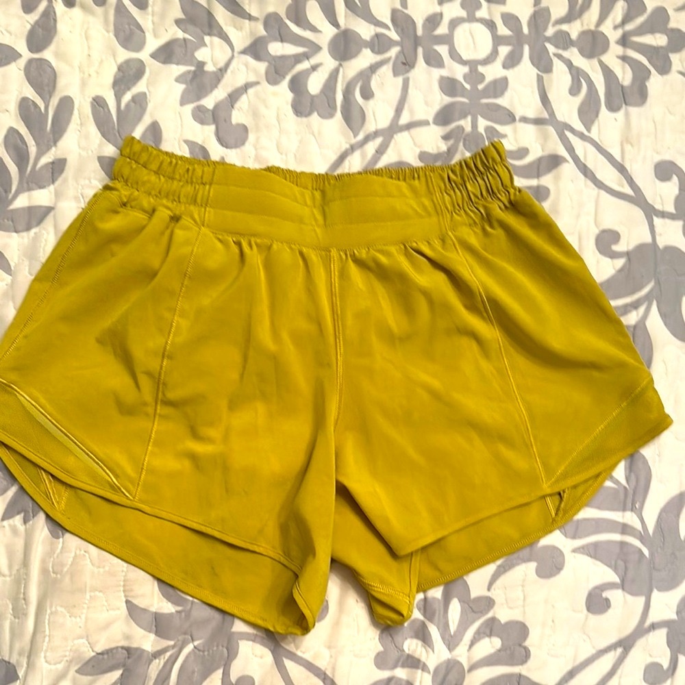 Yellow/Green lululemon hotty hot running Shorts. Size 6.
